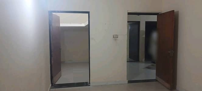 Prime Location Azam Gardens Lower Portion Sized 11 Marla For rent