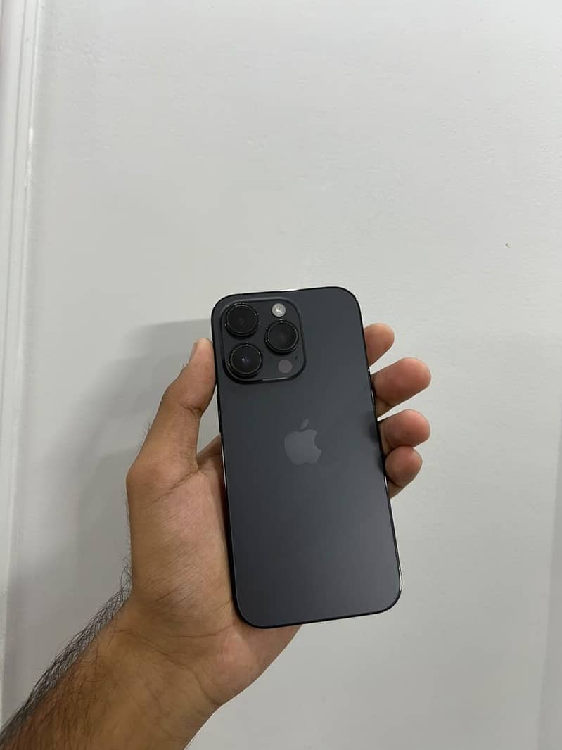 Apple iPhone 14 Pro 2