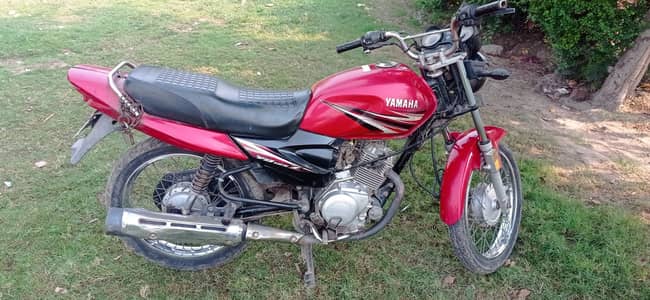 Yamaha YB 125 Geniune Seal Pack Engine One Handed Used