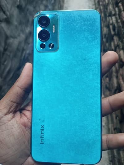 Infinix Hot 12