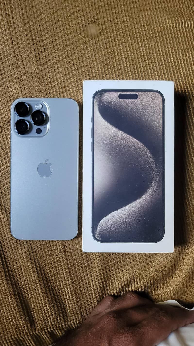 Apple iPhone 15 Pro Max 4