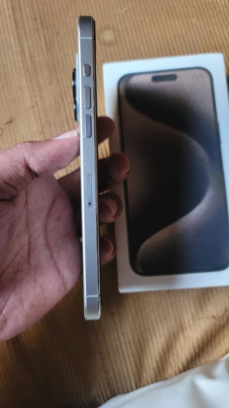 Apple iPhone 15 Pro Max 5
