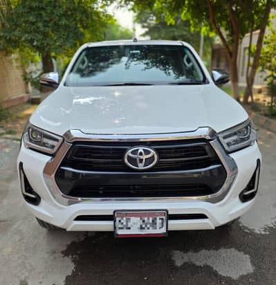 Toyota Hilux Revo V Automatic 2.8 2021