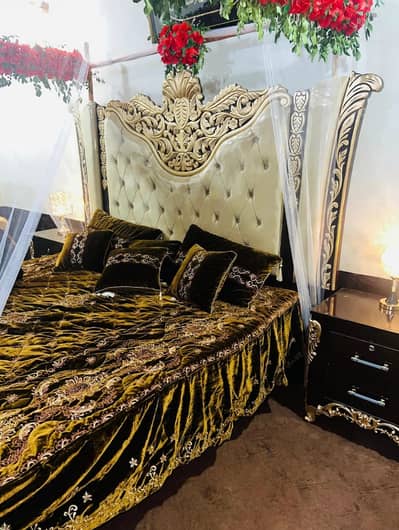 10by 10 condition furniture fully wooden made