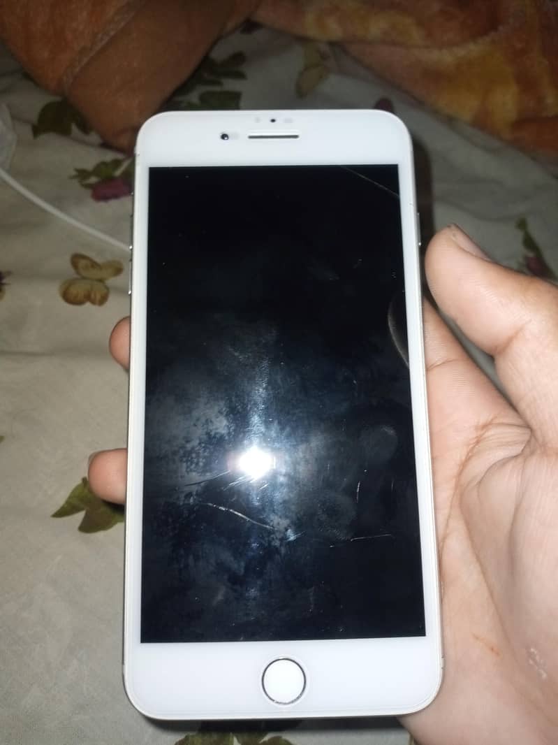 Apple iPhone 7 Plus 1