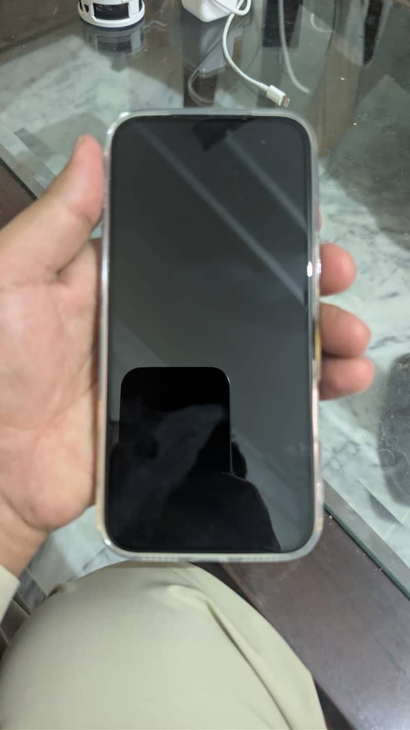 Apple iPhone 17 Pro Max 9