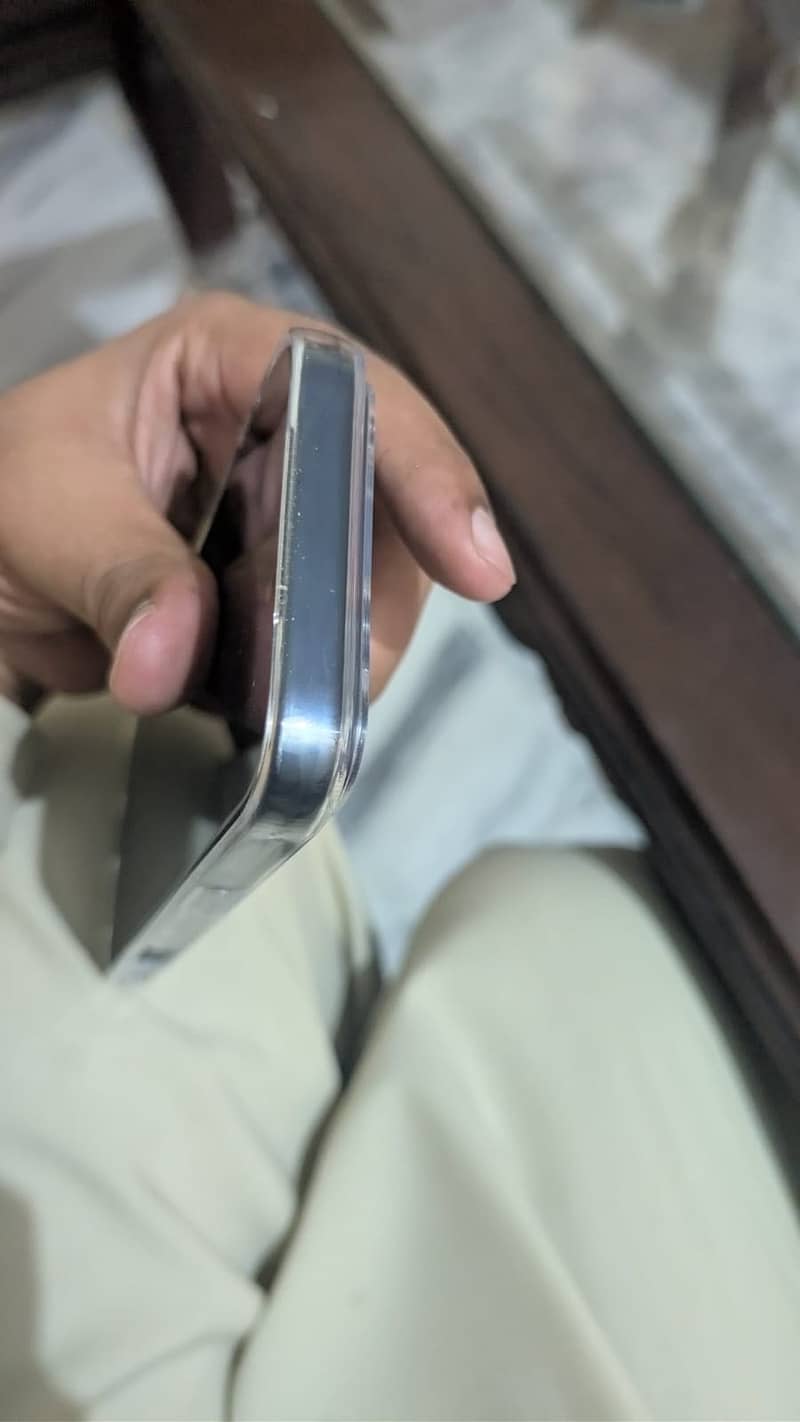 Apple iPhone 17 Pro Max 14