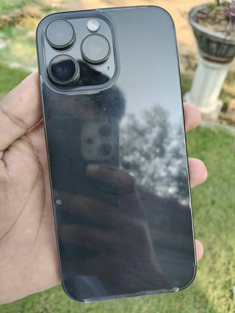 Apple iPhone 16 Pro Max 0