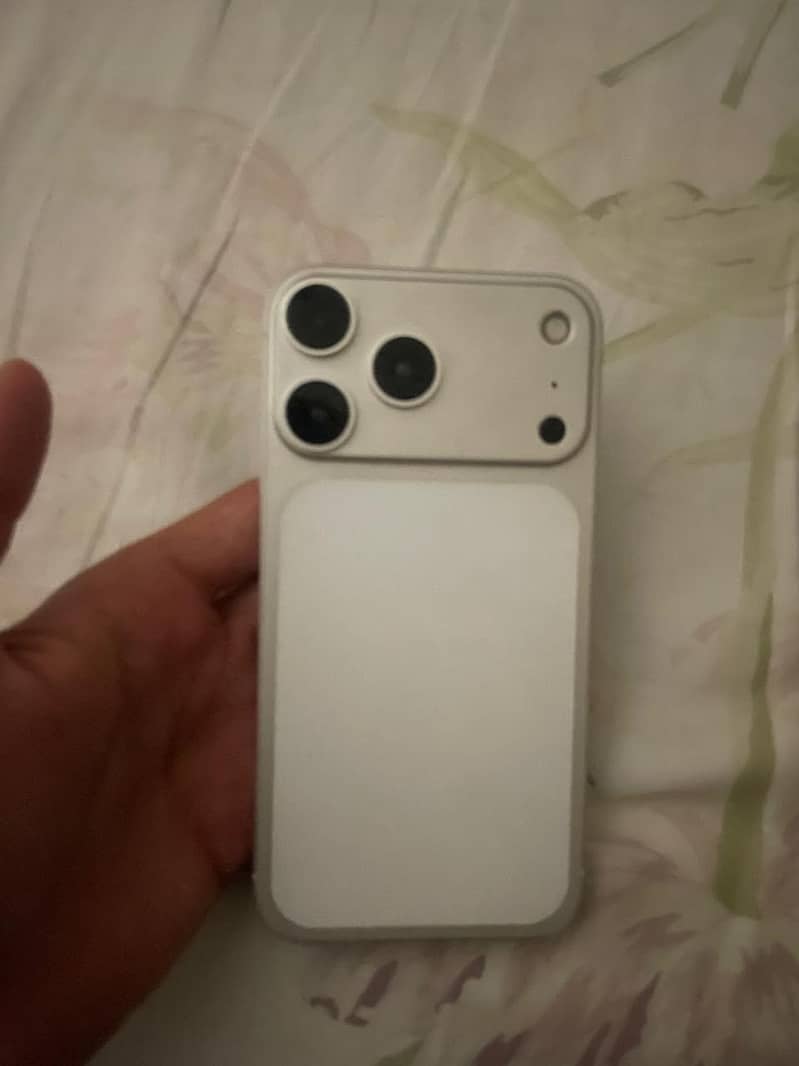 Apple iPhone XR 0