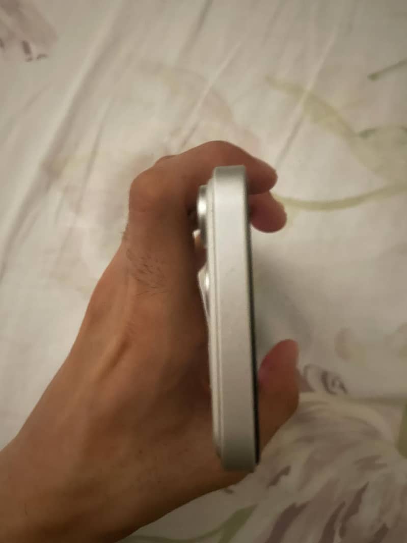Apple iPhone XR 4