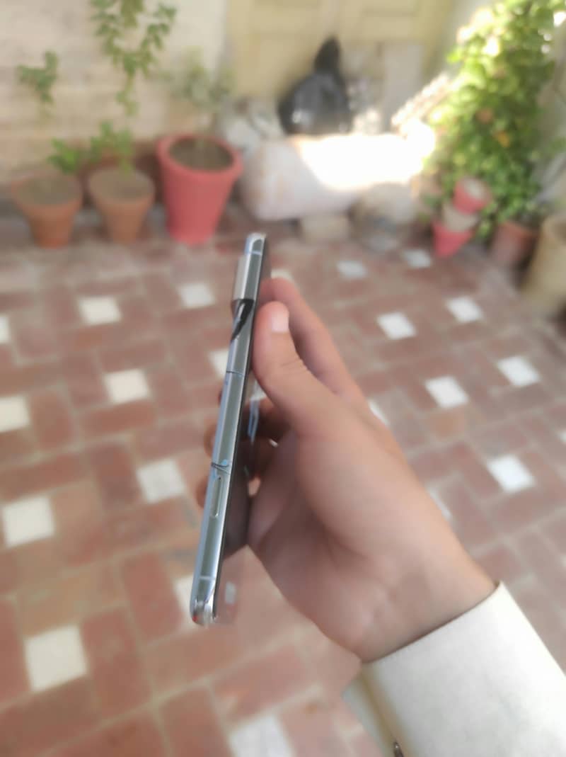 Google Pixel 8 Pro 4