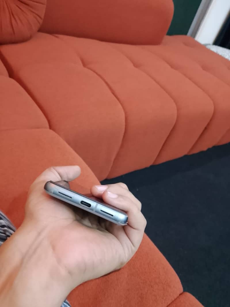 Google Pixel 8 4