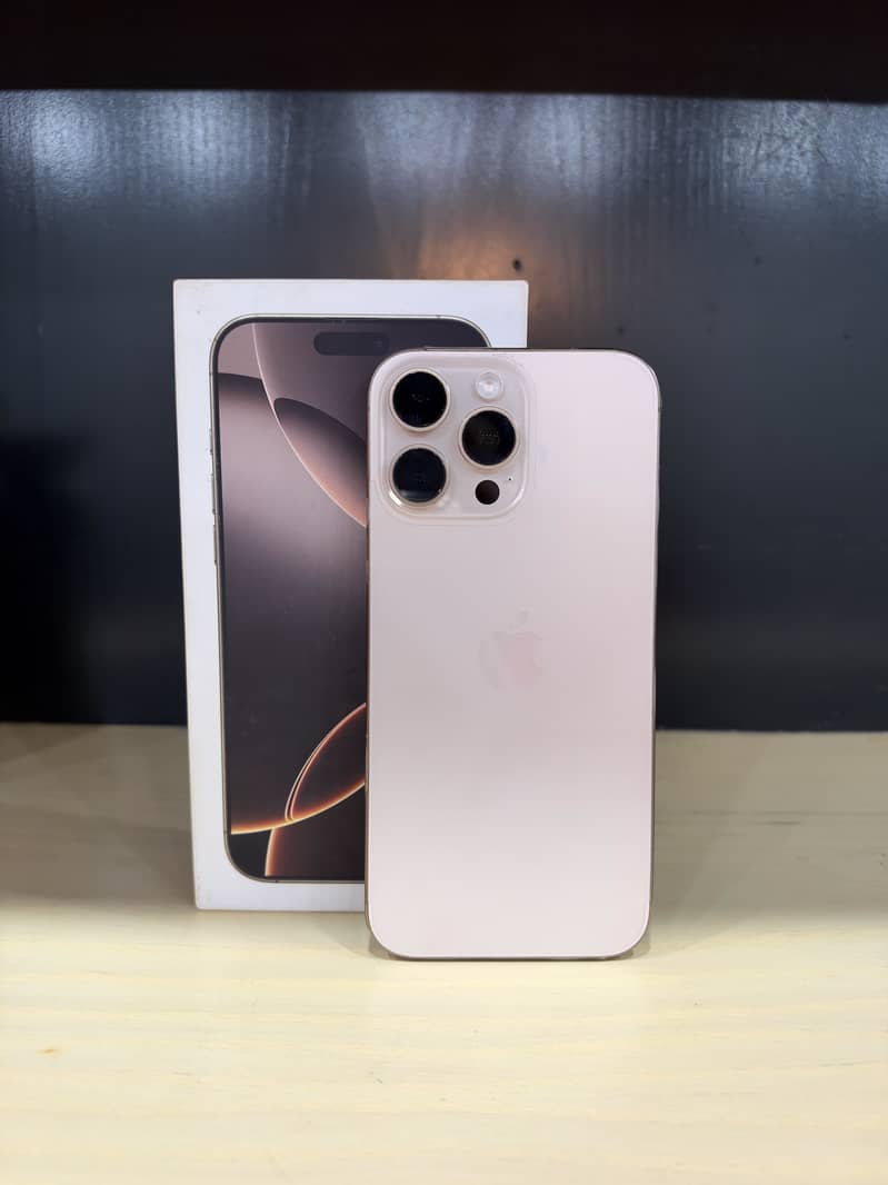 Apple iPhone 16 Pro Max 0