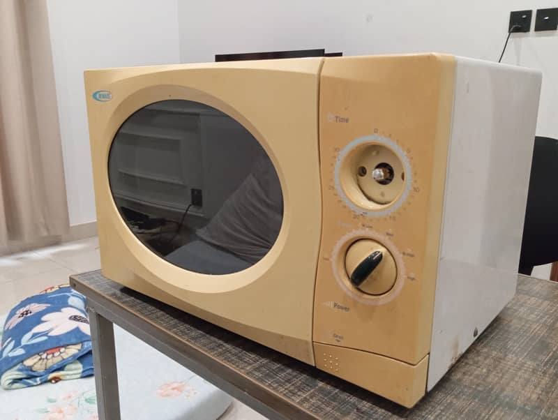 waves Microwave oven medium size 1