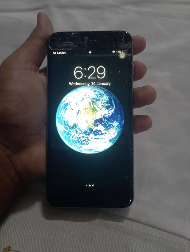 Apple iPhone 6 Plus 0