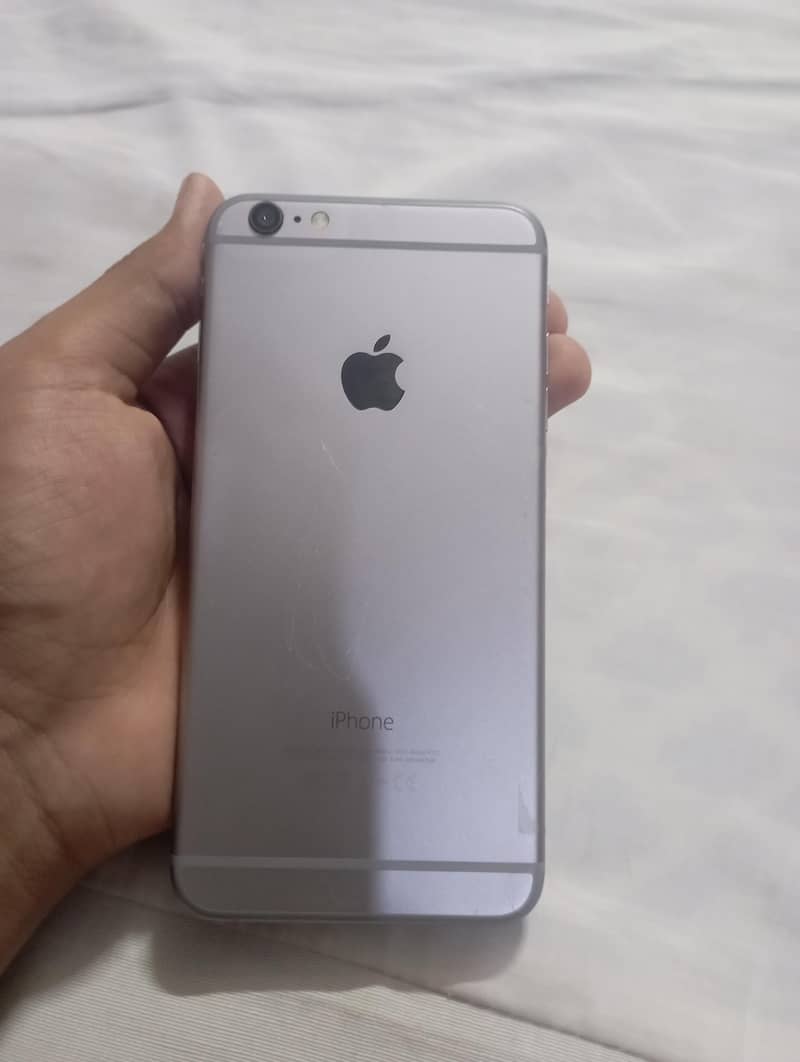Apple iPhone 6 Plus 1