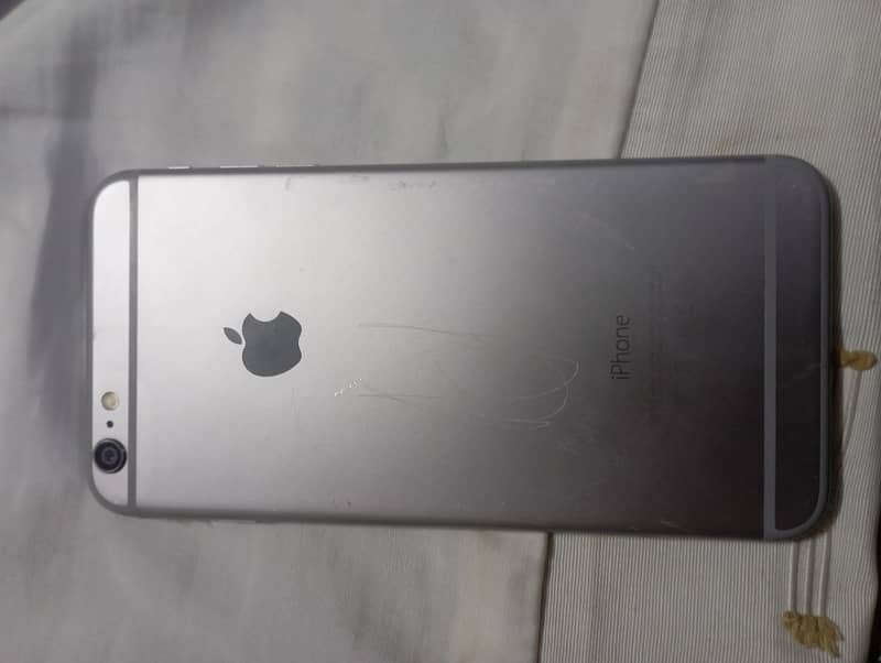 Apple iPhone 6 Plus 4