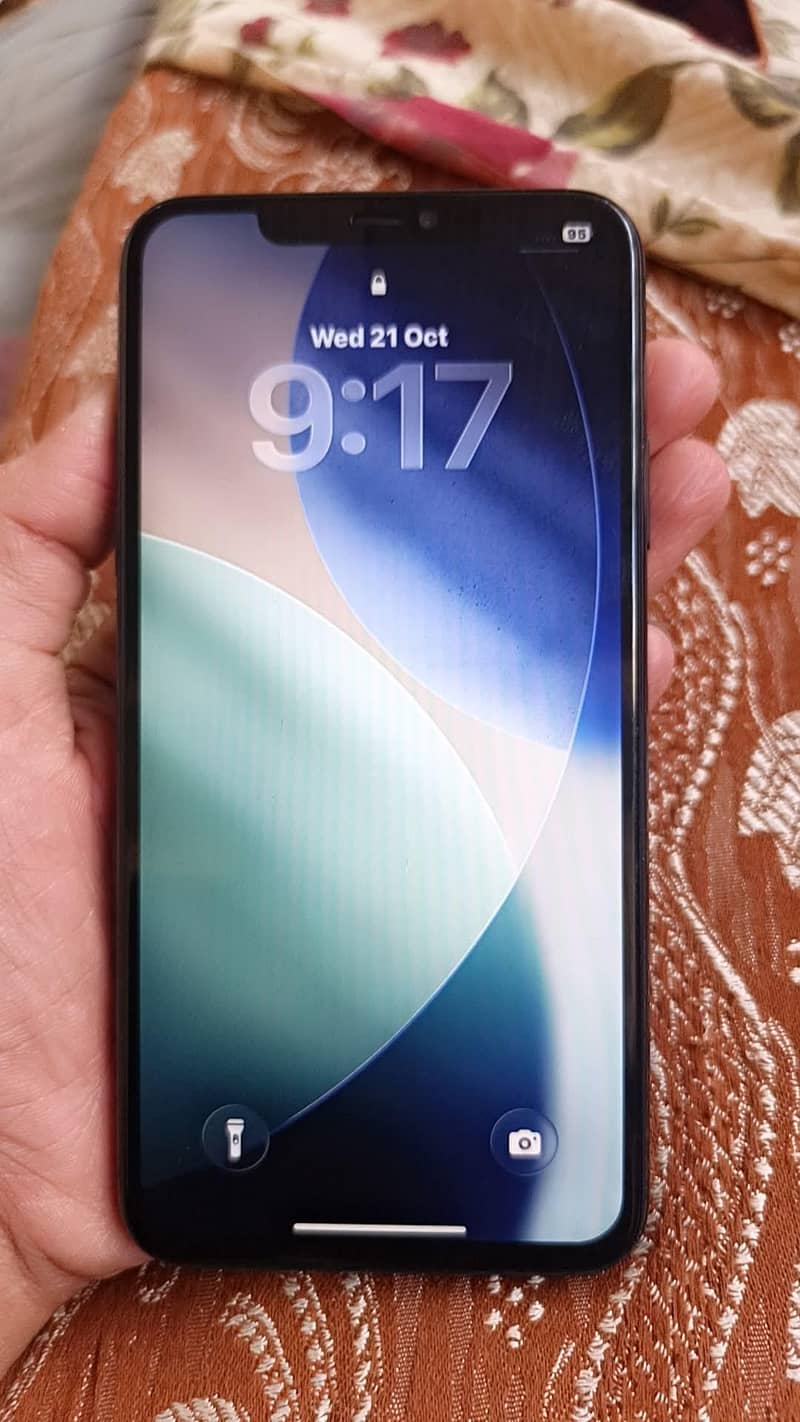 Apple iPhone 11 Pro Max 1