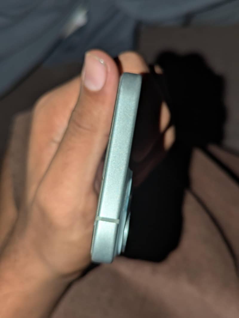 Apple iPhone 15 5