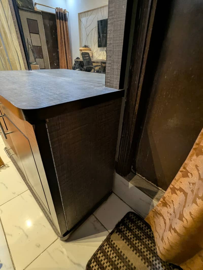 Well-maintained PATEX Dressing Table 3