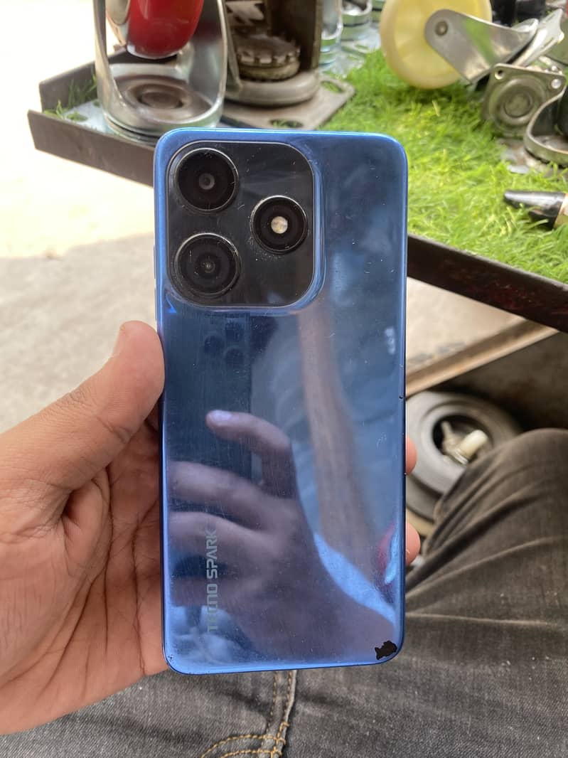 Tecno Spark 10C 3