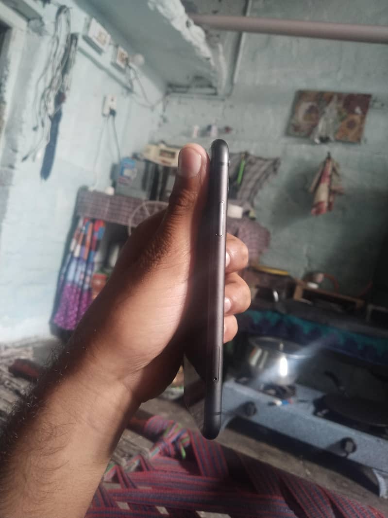 Apple iPhone 11 1