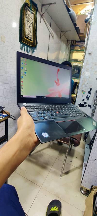 Lenovo ThinkPad x280 smart & slim i5 7th gen 8GB Ram 256 SSD All ok