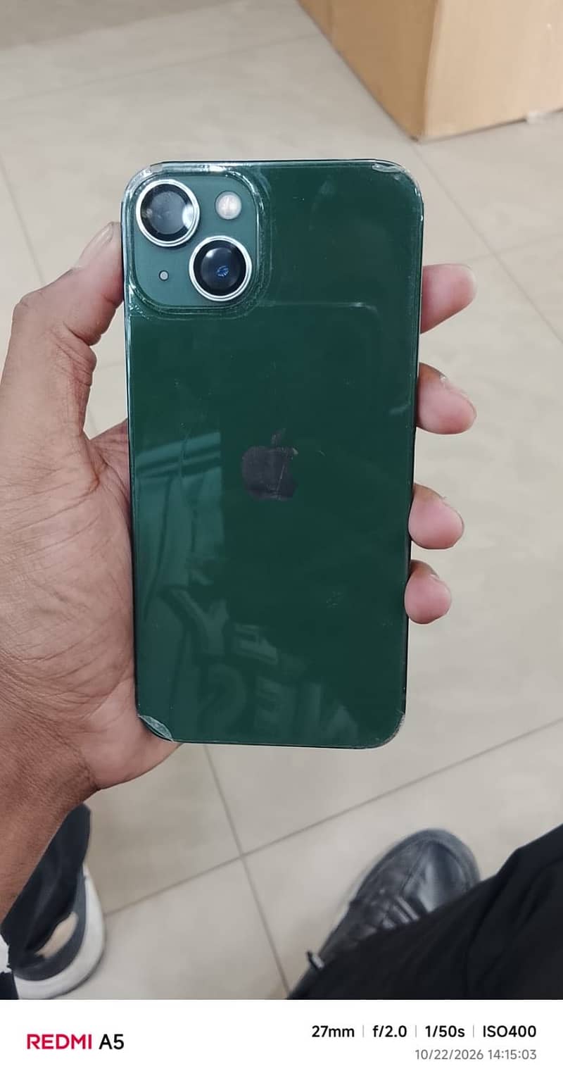 Apple iPhone 13 8