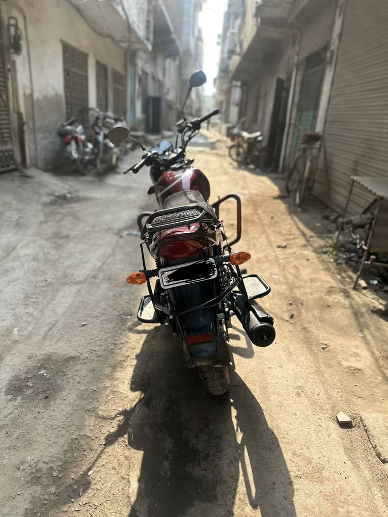 Suzuki gr150 2