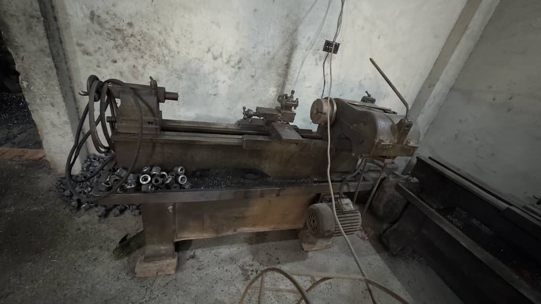 Lathe machine Use boring 1
