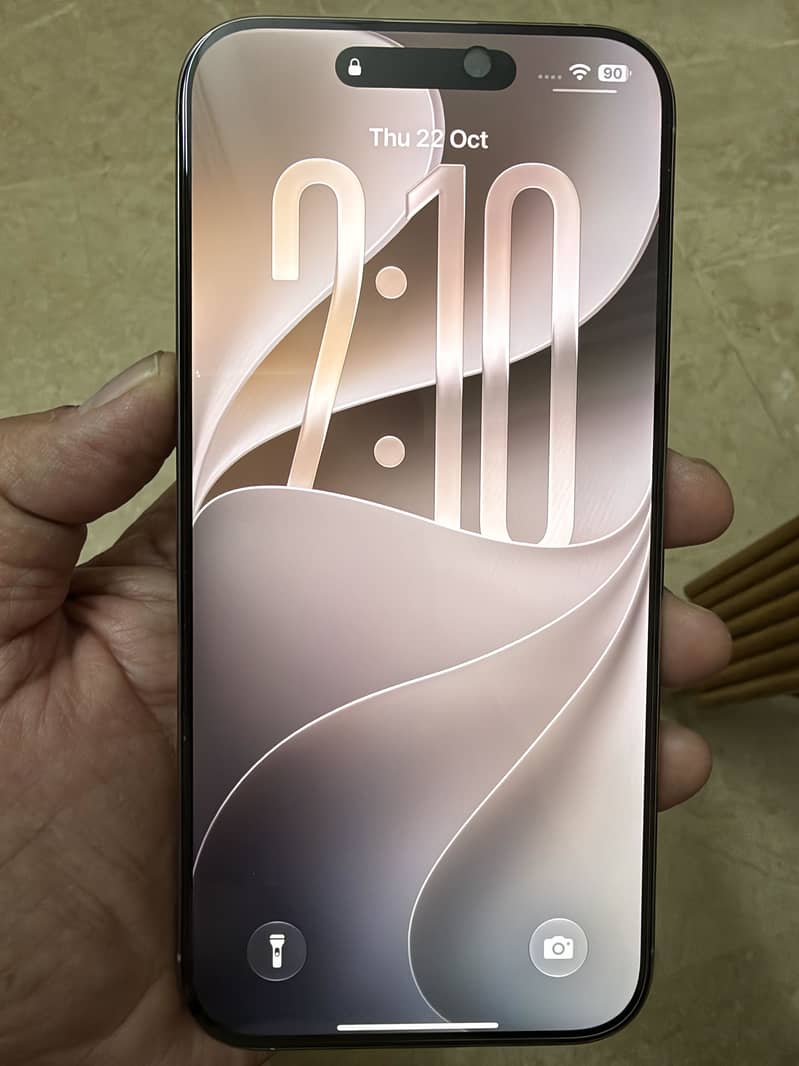 iPhone 16pro max 256gb natural titanium 1