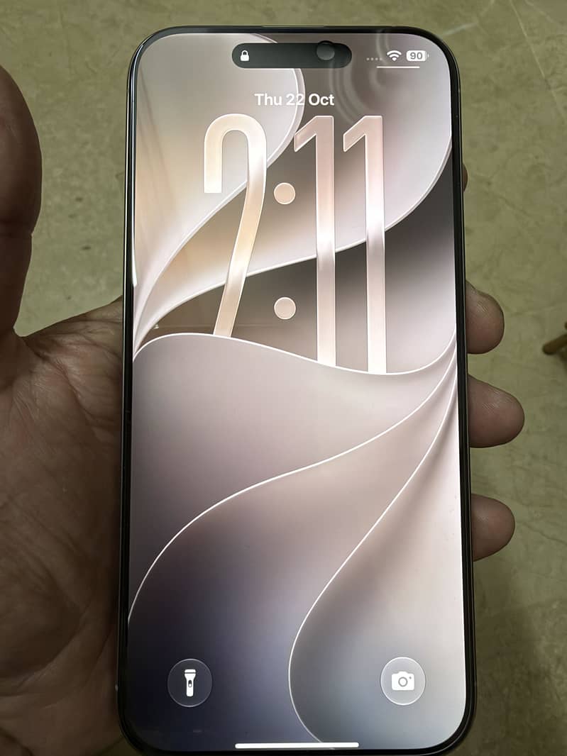 iPhone 16pro max 256gb natural titanium 6