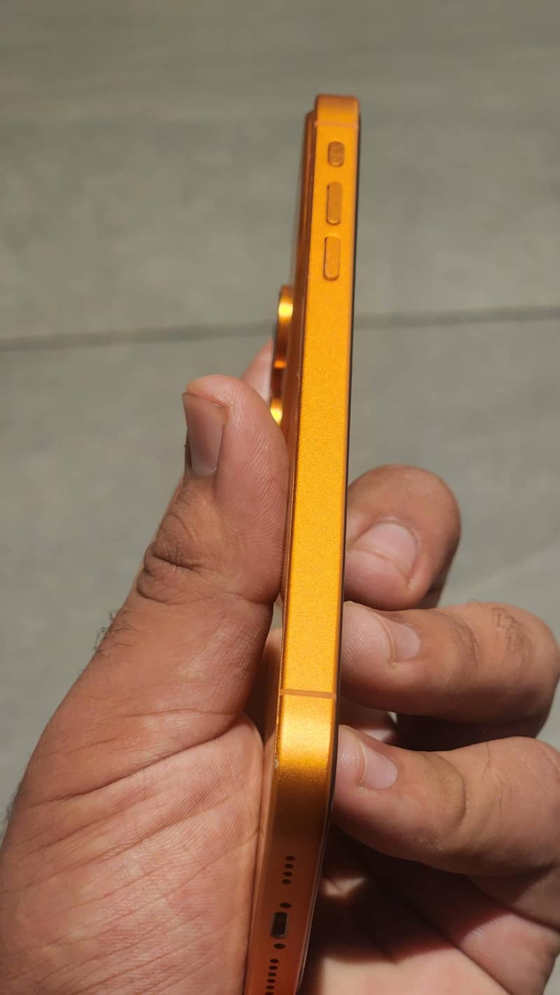 Apple iPhone XR converted 17 pro 3