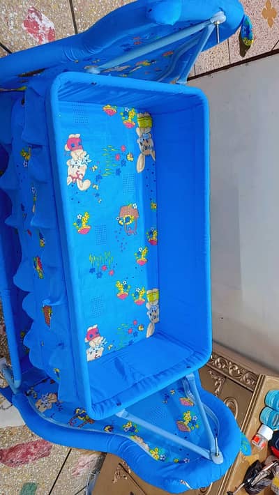 Baby Jhoola, Portable, 100% Safe, fine and working,