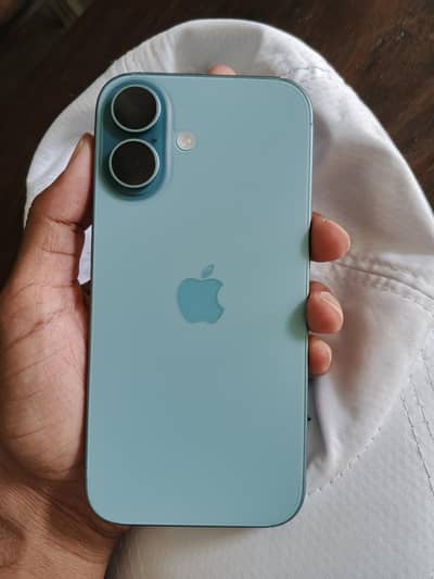 Apple iPhone 16
