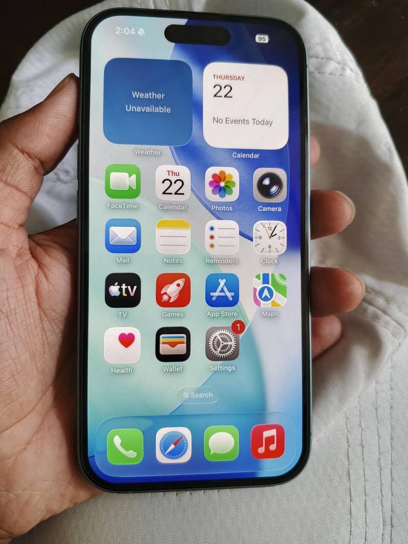 Apple iPhone 16 3