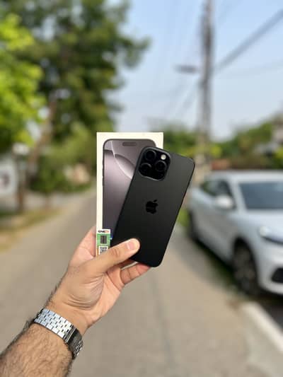 Apple iPhone 16 Pro Max