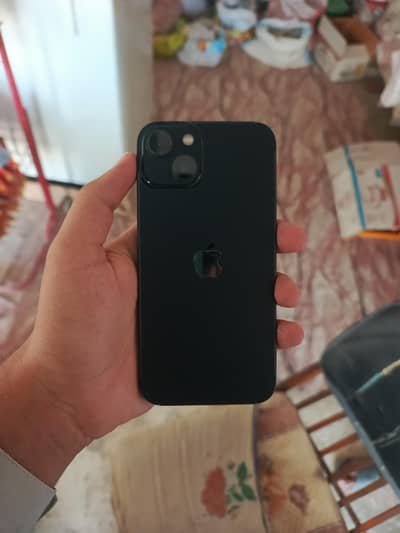 Apple iPhone 13