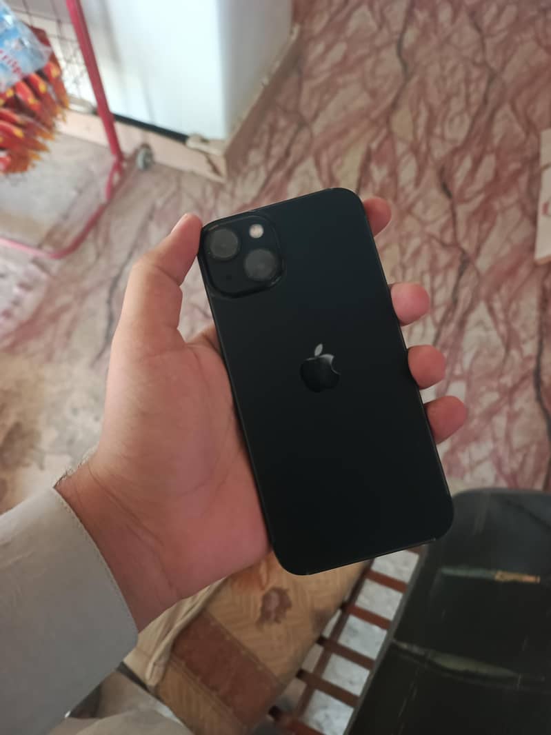 Apple iPhone 13 2
