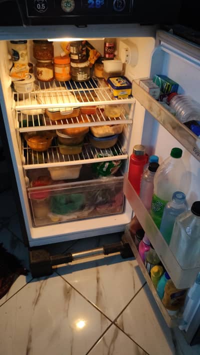 selling my Refrigerator