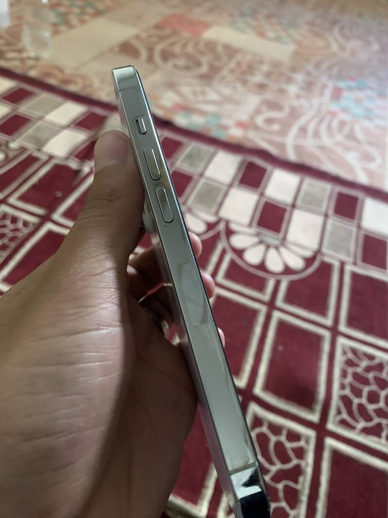 Apple iPhone 14 Pro 2