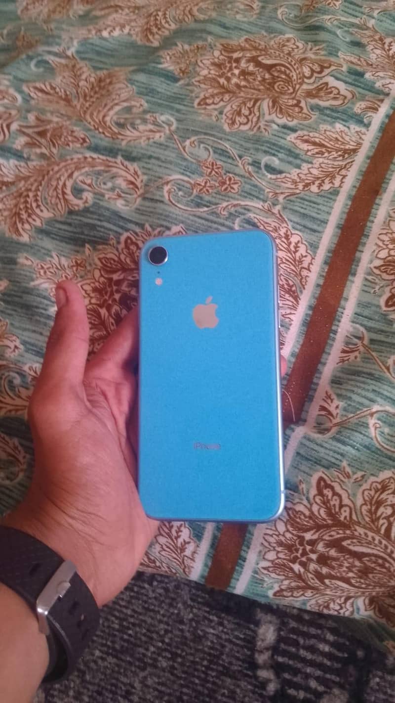 Apple iPhone XR 1