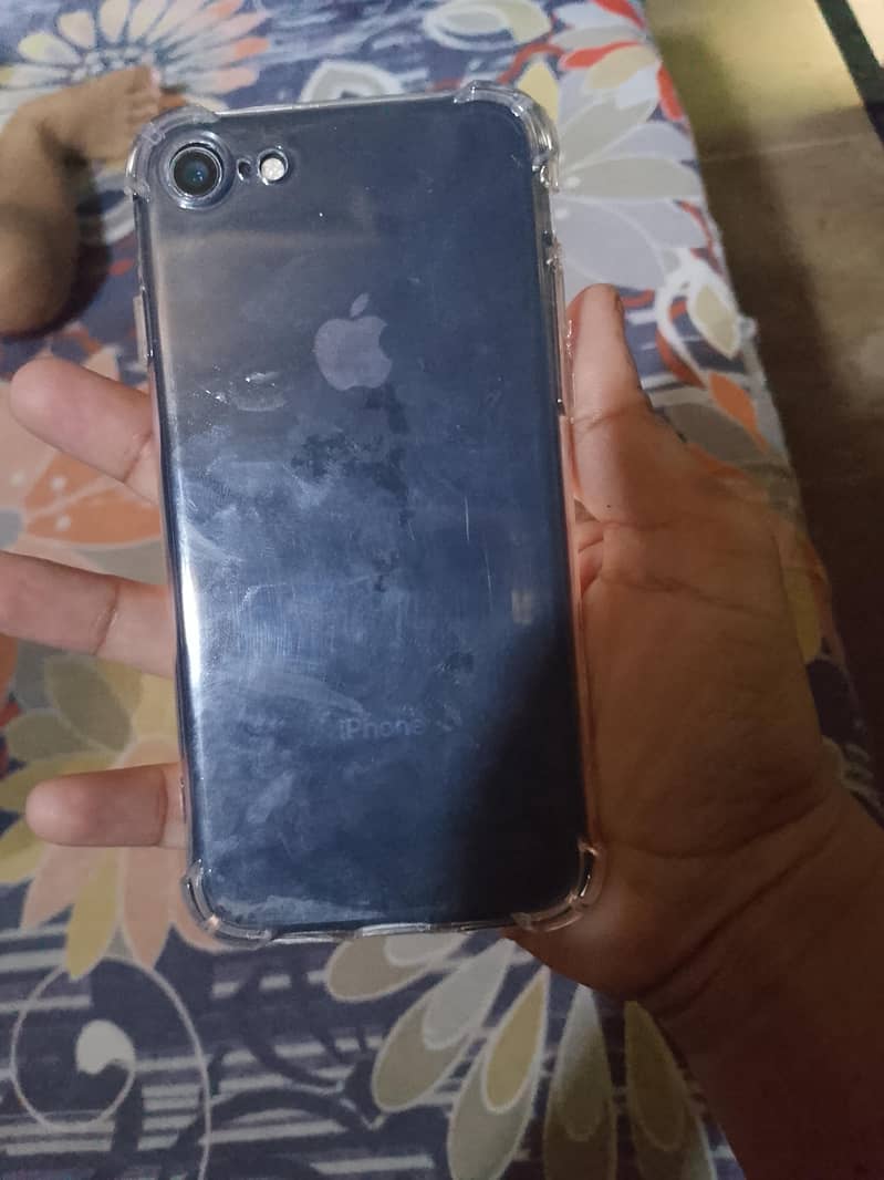 Apple iPhone 8 0