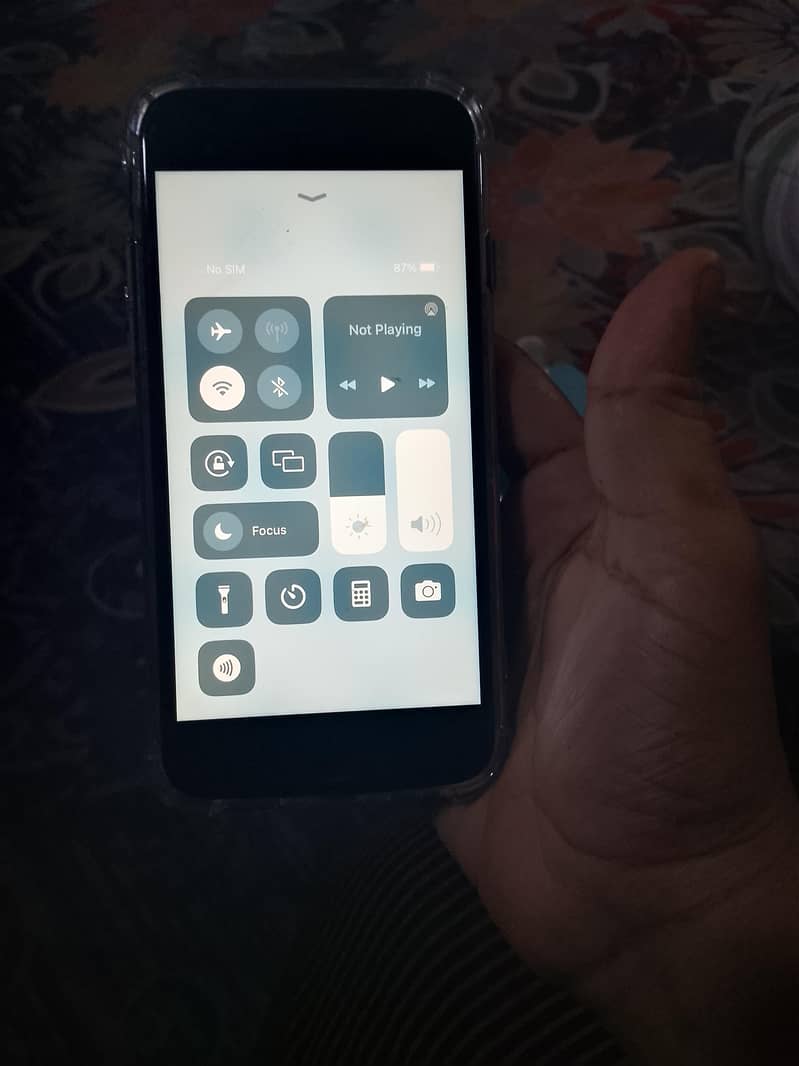 Apple iPhone 8 1