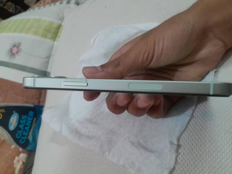 Apple iPhone 12 6