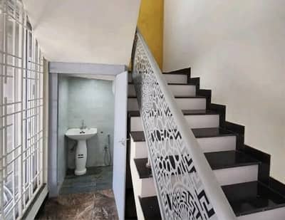 MPCHS Multi Garden B-17 Islamabad 8 Marla Luxury House Available For Sale