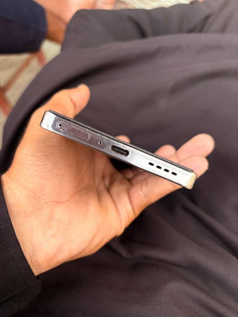 Infinix Note 40 5
