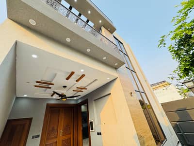Beautiful Modern Design 05 Marla House for Sale