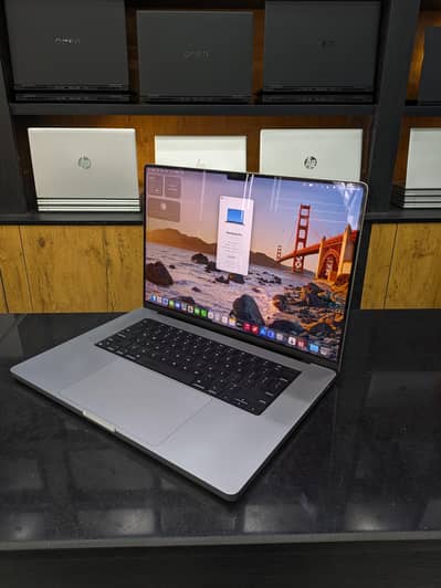 MacBook Pro 16 Laptop | M2 Pro | 16GB RAM | 1TB SSD