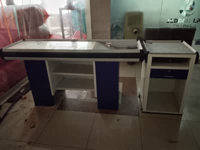 Cash Counter & Billing Table
